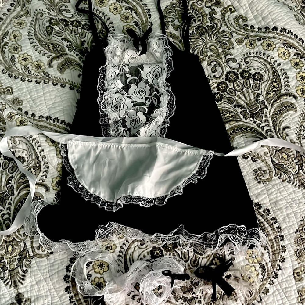 Sexy Maid Cosplay